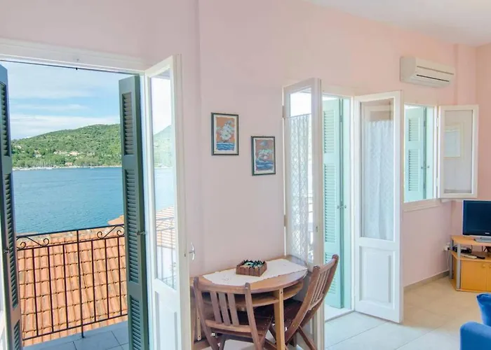 Апартаменты Amalia Sea View House