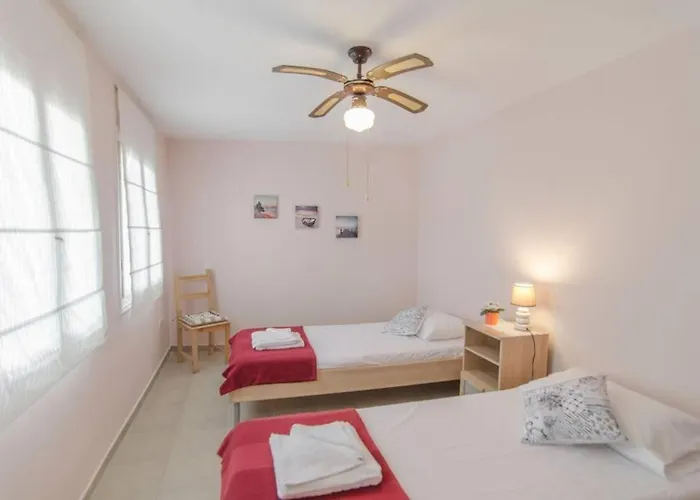 Amalia Sea View House Апартаменты