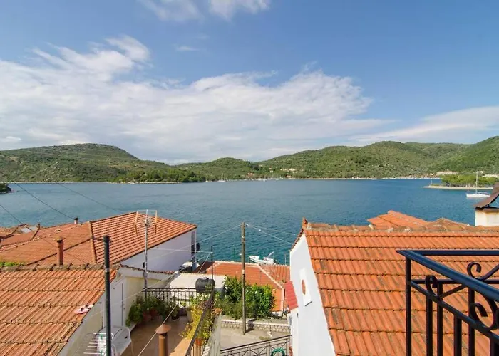 Amalia Sea View House *